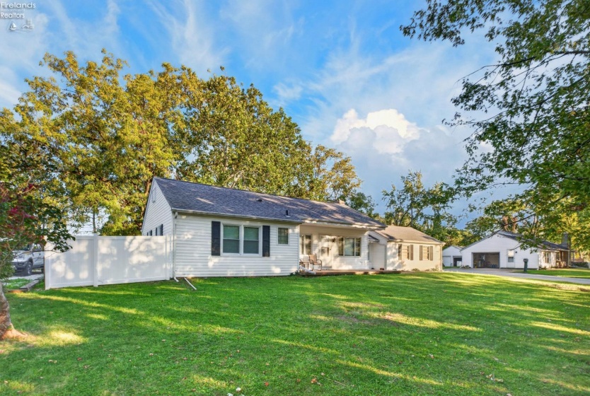 5011 Leavitt Road, Lorain, 44053, 2 Bedroom Bedrooms, ,1 BathroomBathrooms,Residential,For Sale,Leavitt,20264135