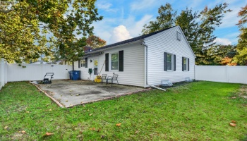 5011 Leavitt Road, Lorain, 44053, 2 Bedroom Bedrooms, ,1 BathroomBathrooms,Residential,For Sale,Leavitt,20264135