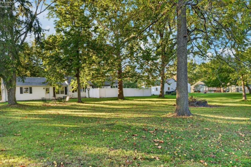 5011 Leavitt Road, Lorain, 44053, 2 Bedroom Bedrooms, ,1 BathroomBathrooms,Residential,For Sale,Leavitt,20264135