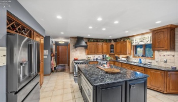 420 Jamestown Avenue, Tiffin, 44883, 4 Bedroom Bedrooms, ,4 BathroomBathrooms,Residential,For Sale,Jamestown,20264139
