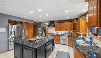 420 Jamestown Avenue, Tiffin, 44883, 4 Bedroom Bedrooms, ,4 BathroomBathrooms,Residential,For Sale,Jamestown,20264139