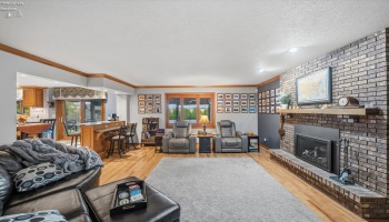 420 Jamestown Avenue, Tiffin, 44883, 4 Bedroom Bedrooms, ,4 BathroomBathrooms,Residential,For Sale,Jamestown,20264139