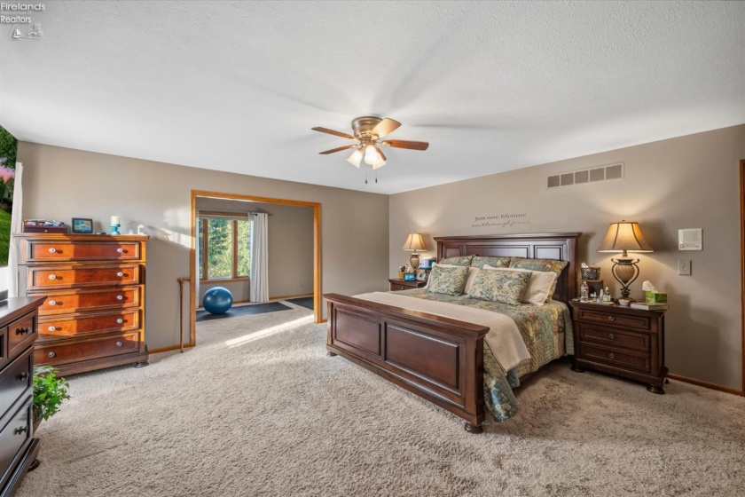 420 Jamestown Avenue, Tiffin, 44883, 4 Bedroom Bedrooms, ,4 BathroomBathrooms,Residential,For Sale,Jamestown,20264139