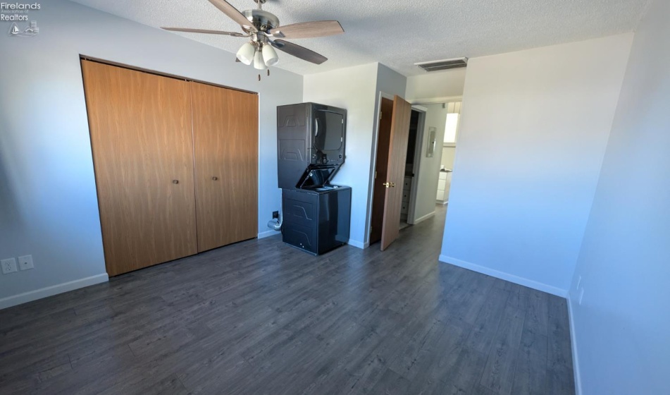 6484 Harris Harbor Drive, Oak Harbor, 43449, 1 Bedroom Bedrooms, ,1 BathroomBathrooms,Residential,For Sale,Harris Harbor,20264138