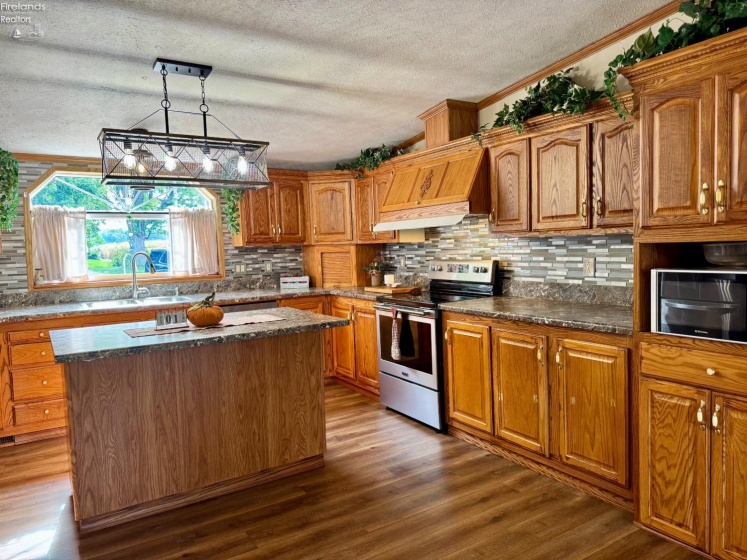 13807 State Route 61, Collins, 44826, 3 Bedroom Bedrooms, ,2 BathroomBathrooms,Residential,For Sale,State Route 61,20263862