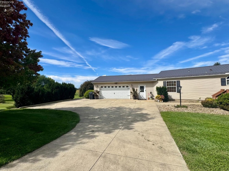 13807 State Route 61, Collins, 44826, 3 Bedroom Bedrooms, ,2 BathroomBathrooms,Residential,For Sale,State Route 61,20263862
