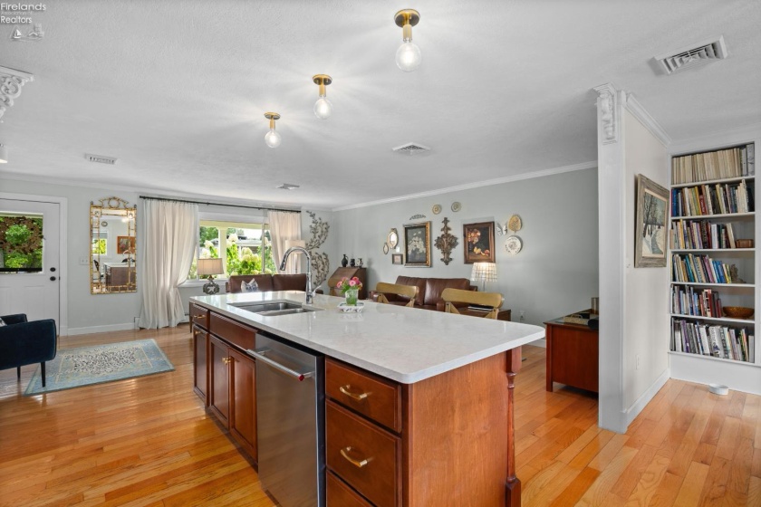 207 Cincinnati Avenue, Huron, 44839, 4 Bedroom Bedrooms, ,2 BathroomBathrooms,Residential,For Sale,Cincinnati,20264050