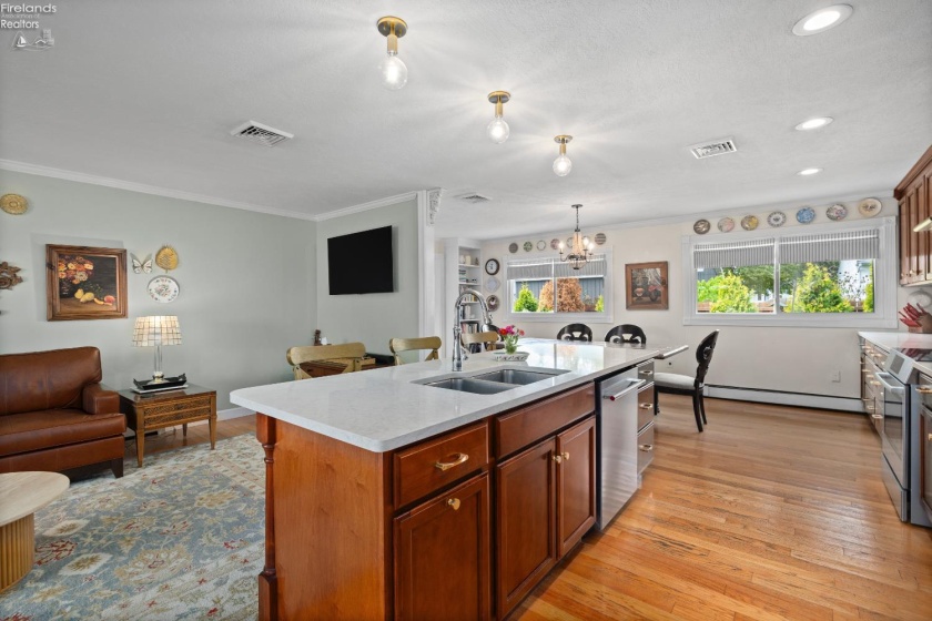 207 Cincinnati Avenue, Huron, 44839, 4 Bedroom Bedrooms, ,2 BathroomBathrooms,Residential,For Sale,Cincinnati,20264050
