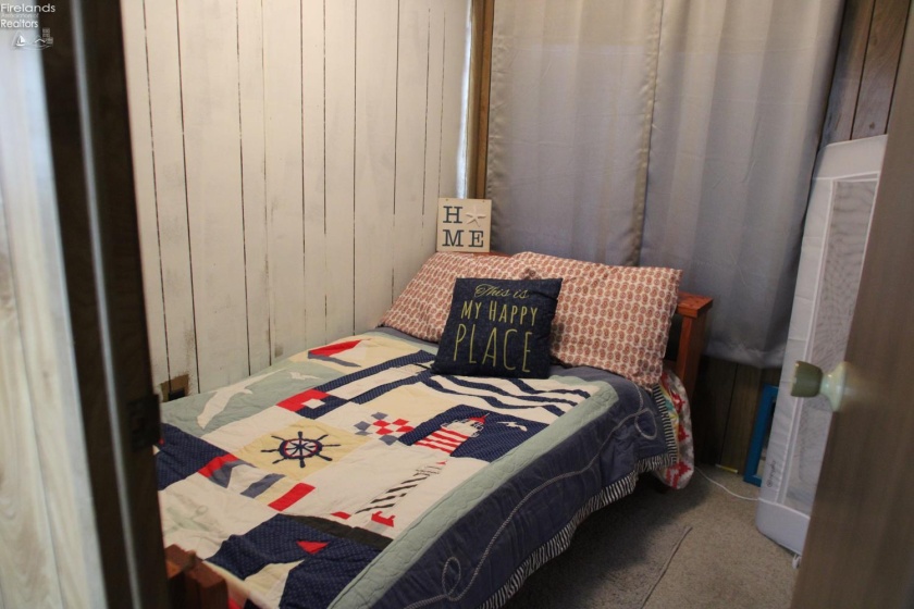 5640 Twin Beach Road, Port Clinton, 43452, 2 Bedroom Bedrooms, ,1 BathroomBathrooms,Residential,For Sale,Twin Beach,20264134