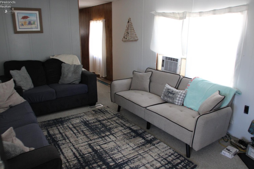5640 Twin Beach Road, Port Clinton, 43452, 2 Bedroom Bedrooms, ,1 BathroomBathrooms,Residential,For Sale,Twin Beach,20264134