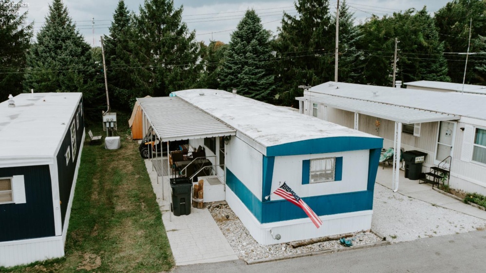 5640 Twin Beach Road, Port Clinton, 43452, 2 Bedroom Bedrooms, ,1 BathroomBathrooms,Residential,For Sale,Twin Beach,20264134