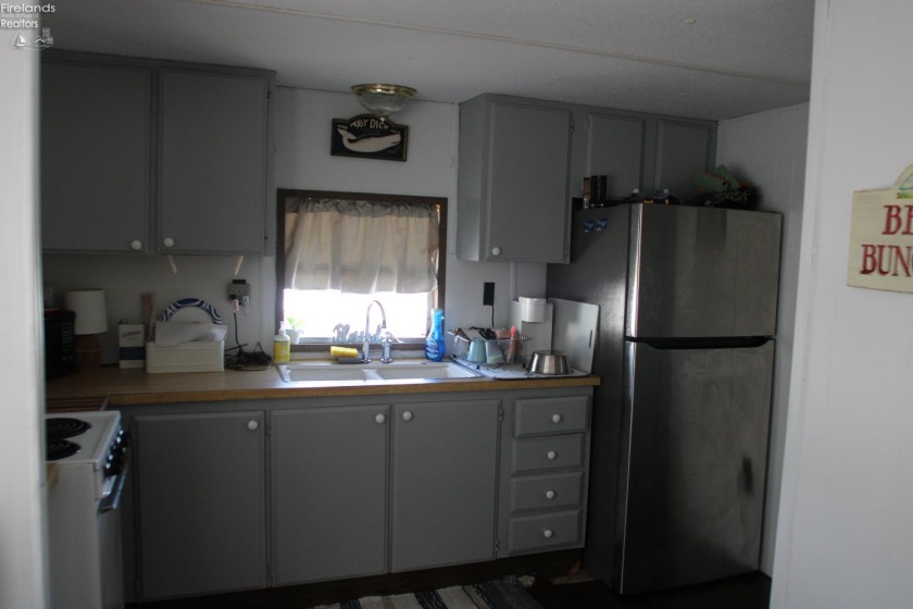 5640 Twin Beach Road, Port Clinton, 43452, 2 Bedroom Bedrooms, ,1 BathroomBathrooms,Residential,For Sale,Twin Beach,20264134