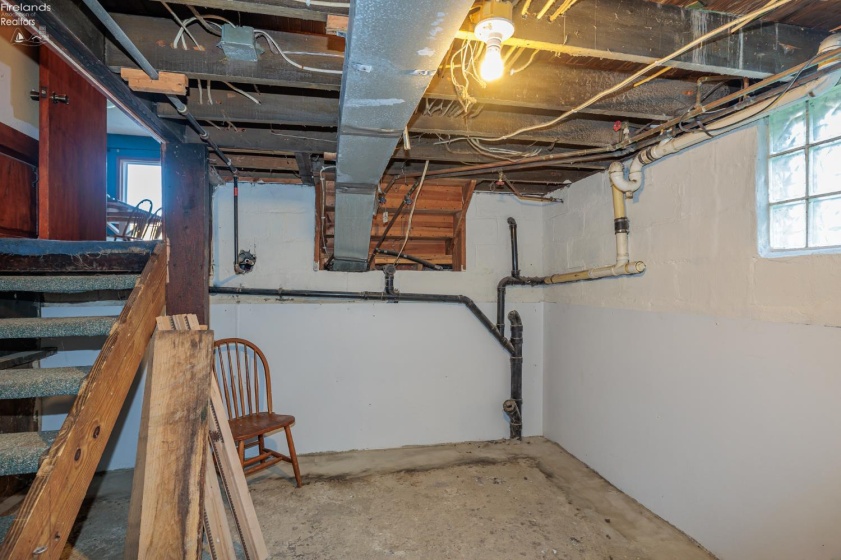 232 Barker Street, Wellington, 44090, 3 Bedroom Bedrooms, ,2 BathroomBathrooms,Residential,For Sale,Barker,20264128