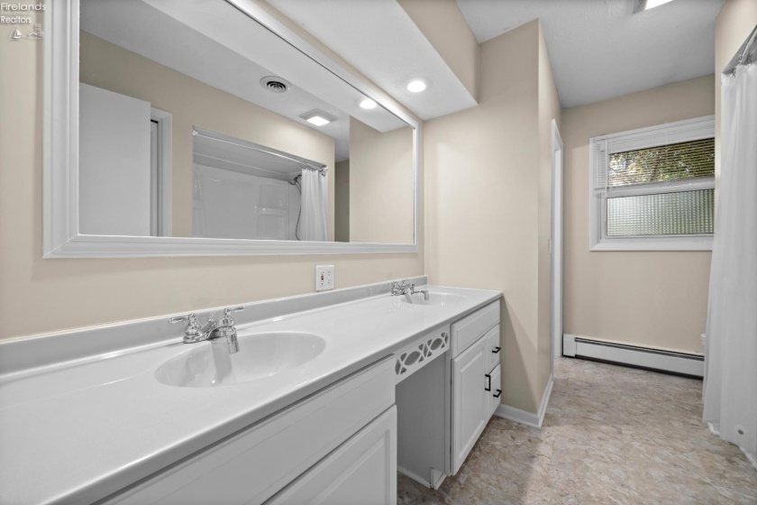 541 Lincoln Avenue, Huron, 44839, 3 Bedroom Bedrooms, ,2 BathroomBathrooms,Residential,For Sale,Lincoln,20264144