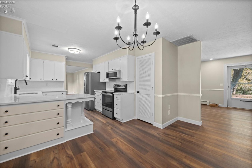 541 Lincoln Avenue, Huron, 44839, 3 Bedroom Bedrooms, ,2 BathroomBathrooms,Residential,For Sale,Lincoln,20264144