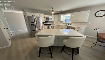 740 Michaels Road, Fremont, 43420, 5 Bedroom Bedrooms, ,4 BathroomBathrooms,Residential,For Sale,Michaels,20264119