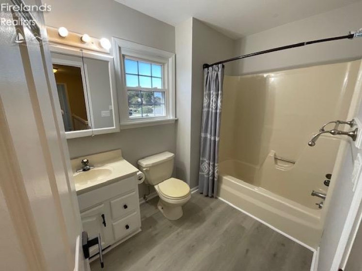740 Michaels Road, Fremont, 43420, 5 Bedroom Bedrooms, ,4 BathroomBathrooms,Residential,For Sale,Michaels,20264119