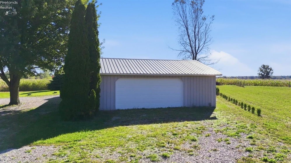 3083 County Road 185, Clyde, 43410, 3 Bedroom Bedrooms, ,2 BathroomBathrooms,Residential,For Sale,County Road 185,20264133