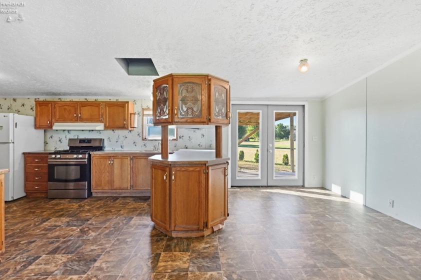 3083 County Road 185, Clyde, 43410, 3 Bedroom Bedrooms, ,2 BathroomBathrooms,Residential,For Sale,County Road 185,20264133