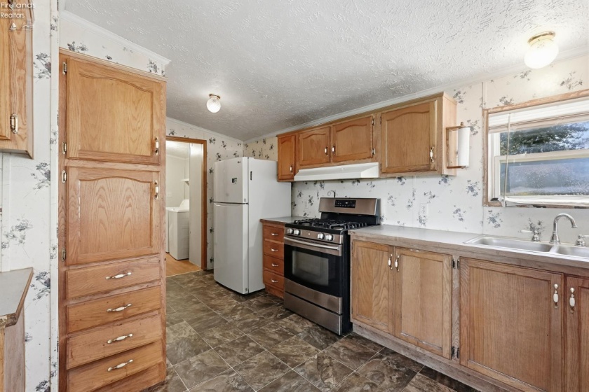 3083 County Road 185, Clyde, 43410, 3 Bedroom Bedrooms, ,2 BathroomBathrooms,Residential,For Sale,County Road 185,20264133