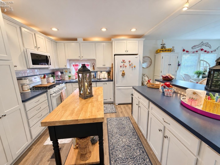 59 Rathbun Drive, Marblehead, 43440, 2 Bedroom Bedrooms, ,2 BathroomBathrooms,Residential,For Sale,Rathbun,20264141