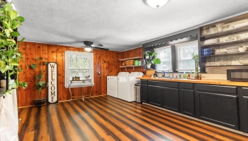 28 Woodlawn Avenue, Norwalk, 44857, 2 Bedroom Bedrooms, ,1 BathroomBathrooms,Residential,For Sale,Woodlawn,20264156