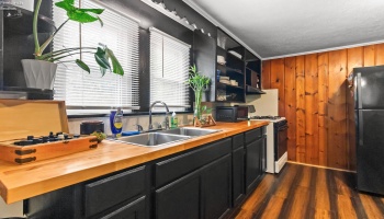 28 Woodlawn Avenue, Norwalk, 44857, 2 Bedroom Bedrooms, ,1 BathroomBathrooms,Residential,For Sale,Woodlawn,20264156
