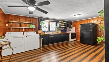 28 Woodlawn Avenue, Norwalk, 44857, 2 Bedroom Bedrooms, ,1 BathroomBathrooms,Residential,For Sale,Woodlawn,20264156