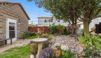 28 Woodlawn Avenue, Norwalk, 44857, 2 Bedroom Bedrooms, ,1 BathroomBathrooms,Residential,For Sale,Woodlawn,20264156