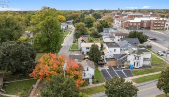 28 Woodlawn Avenue, Norwalk, 44857, 2 Bedroom Bedrooms, ,1 BathroomBathrooms,Residential,For Sale,Woodlawn,20264156