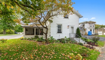 28 Woodlawn Avenue, Norwalk, 44857, 2 Bedroom Bedrooms, ,1 BathroomBathrooms,Residential,For Sale,Woodlawn,20264156