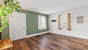 28 Woodlawn Avenue, Norwalk, 44857, 2 Bedroom Bedrooms, ,1 BathroomBathrooms,Residential,For Sale,Woodlawn,20264156