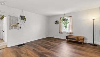 28 Woodlawn Avenue, Norwalk, 44857, 2 Bedroom Bedrooms, ,1 BathroomBathrooms,Residential,For Sale,Woodlawn,20264156