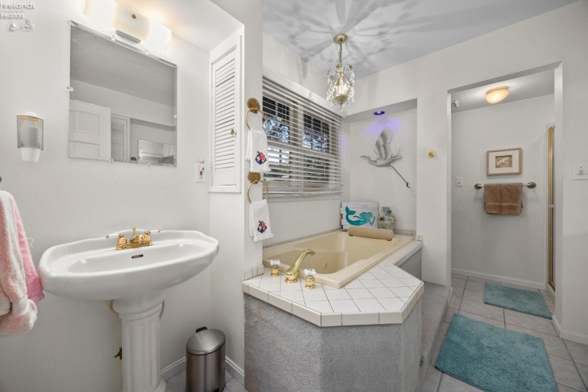 5007 Cleveland Road, Huron, 44839, 4 Bedroom Bedrooms, ,4 BathroomBathrooms,Residential,For Sale,Cleveland,20263946