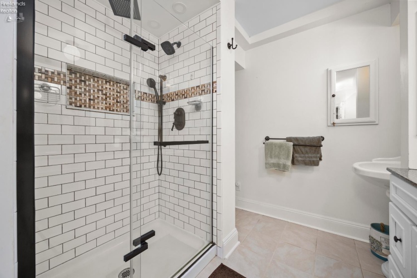5007 Cleveland Road, Huron, 44839, 4 Bedroom Bedrooms, ,4 BathroomBathrooms,Residential,For Sale,Cleveland,20263946