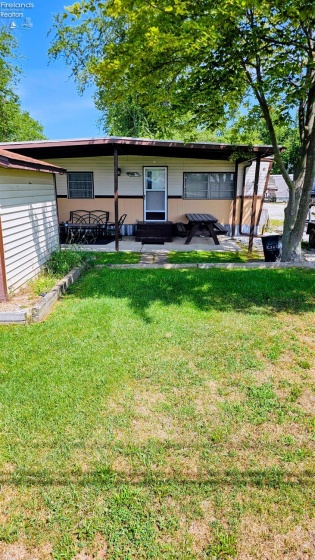 101 Rose Lane, Port Clinton, 43452, 2 Bedroom Bedrooms, ,1 BathroomBathrooms,Residential,For Sale,Rose Lane,20264176