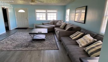 2304 River Avenue, Sandusky, 44870, 2 Bedroom Bedrooms, ,1 BathroomBathrooms,Residential,For Sale,River,20264177