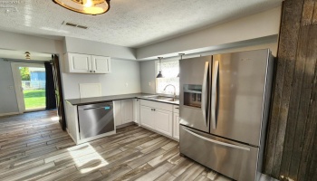 428 Pearl Street, Sandusky, 44870, 3 Bedroom Bedrooms, ,2 BathroomBathrooms,Residential,For Sale,Pearl,20264160