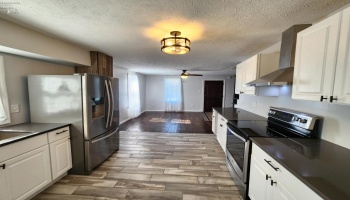 428 Pearl Street, Sandusky, 44870, 3 Bedroom Bedrooms, ,2 BathroomBathrooms,Residential,For Sale,Pearl,20264160