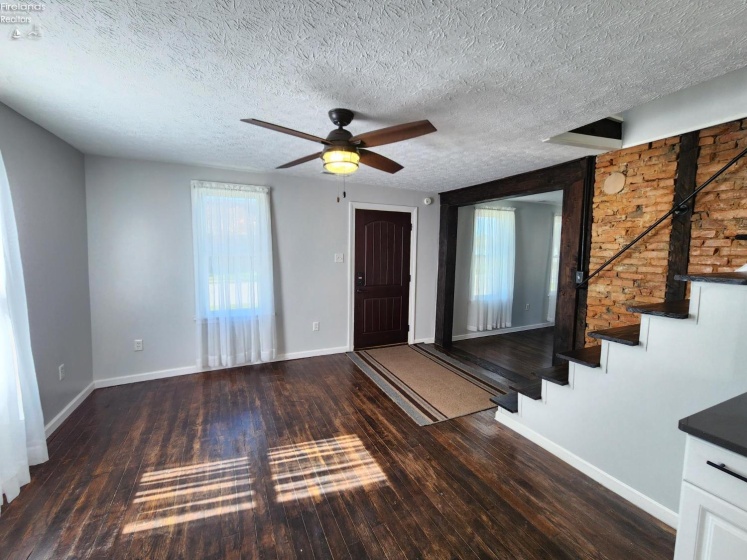 428 Pearl Street, Sandusky, 44870, 3 Bedroom Bedrooms, ,2 BathroomBathrooms,Residential,For Sale,Pearl,20264160