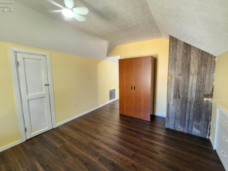 428 Pearl Street, Sandusky, 44870, 3 Bedroom Bedrooms, ,2 BathroomBathrooms,Residential,For Sale,Pearl,20264160