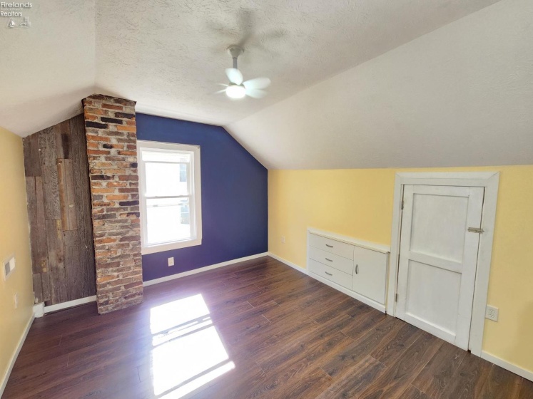 428 Pearl Street, Sandusky, 44870, 3 Bedroom Bedrooms, ,2 BathroomBathrooms,Residential,For Sale,Pearl,20264160