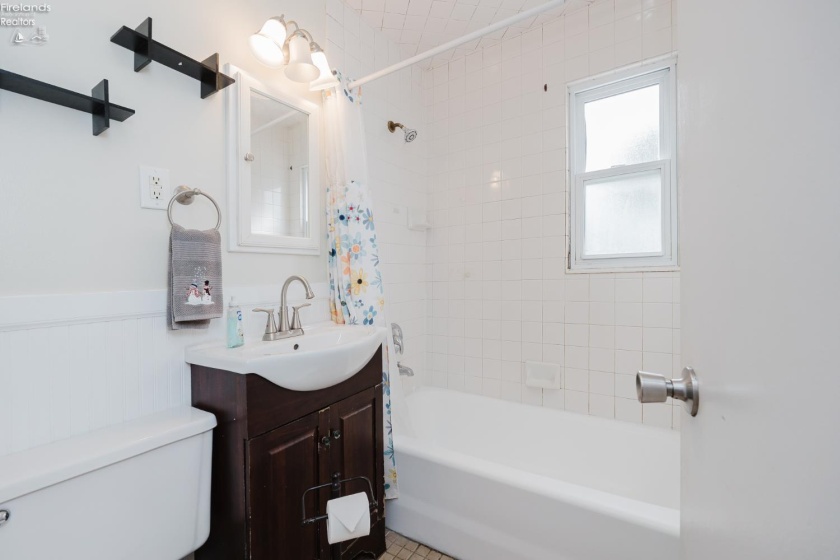 320 Goodrich Road, Bellevue, 44811, 3 Bedroom Bedrooms, ,1 BathroomBathrooms,Residential,For Sale,Goodrich,20264188