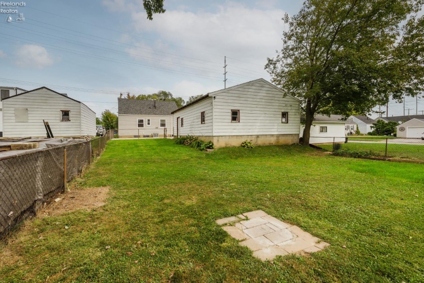 320 Goodrich Road, Bellevue, 44811, 3 Bedroom Bedrooms, ,1 BathroomBathrooms,Residential,For Sale,Goodrich,20264188