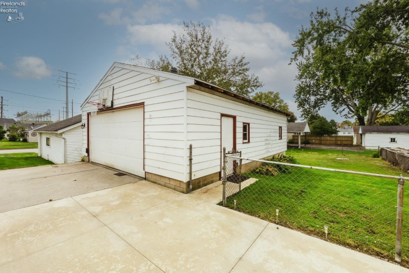 320 Goodrich Road, Bellevue, 44811, 3 Bedroom Bedrooms, ,1 BathroomBathrooms,Residential,For Sale,Goodrich,20264188