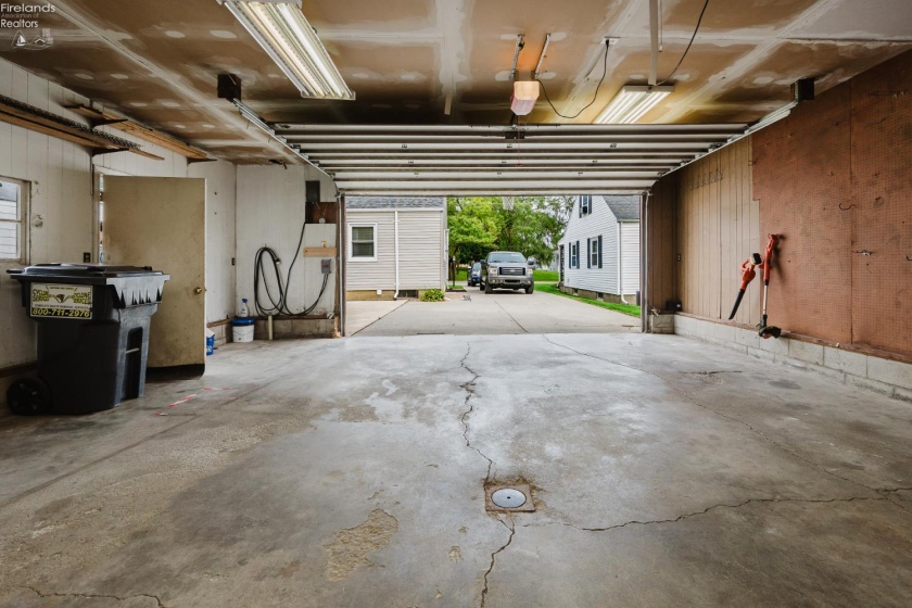 320 Goodrich Road, Bellevue, 44811, 3 Bedroom Bedrooms, ,1 BathroomBathrooms,Residential,For Sale,Goodrich,20264188