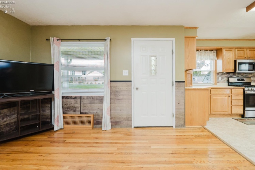 320 Goodrich Road, Bellevue, 44811, 3 Bedroom Bedrooms, ,1 BathroomBathrooms,Residential,For Sale,Goodrich,20264188