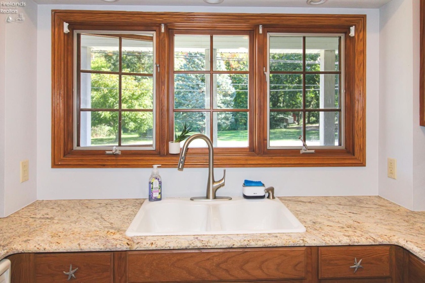 627 Catawba Road, Port Clinton, 43452, 3 Bedroom Bedrooms, ,2 BathroomBathrooms,Residential,For Sale,Catawba,20264027