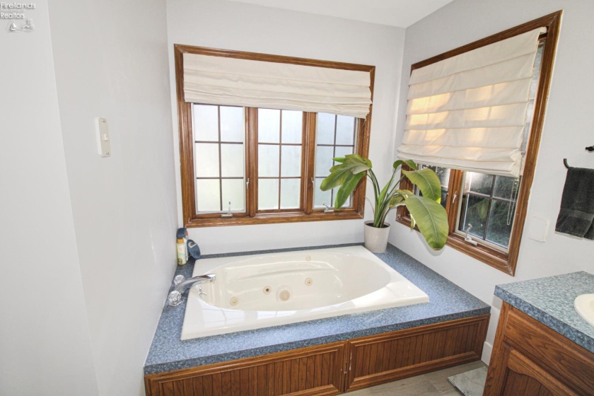 627 Catawba Road, Port Clinton, 43452, 3 Bedroom Bedrooms, ,2 BathroomBathrooms,Residential,For Sale,Catawba,20264027