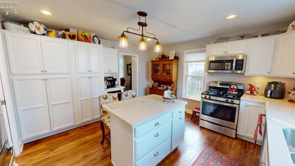 423 Clinton Street, Elmore, 43416, 2 Bedroom Bedrooms, ,2 BathroomBathrooms,Residential,For Sale,Clinton,20264145